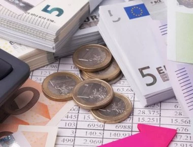 Παίρνουν «ανάσα» 900.000 ελεύθεροι επαγγελματίες- Δείτε όλο το σχέδιο για τον επανυπολογισμό των εισφορών